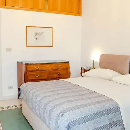Apartment Super